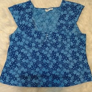 $5 or 3 for $10/GUC CUTE AS A BUTTON TOP FROM CATO